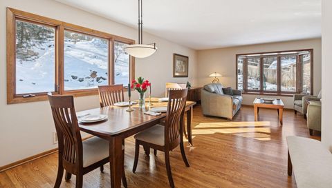 5833 Creek Valley Rd