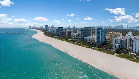 3737 Collins Ave