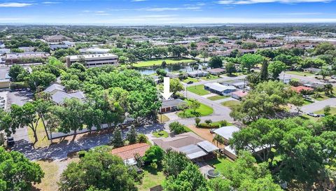 101 N MERCURY AVENUE