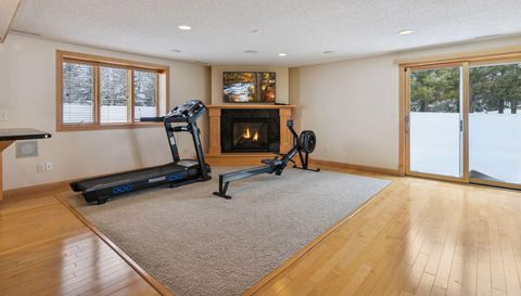 2728 Headland Court SW