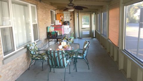 138 W Irving Park Road