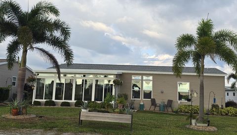 3925 Manatee Club Dr