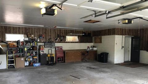 301 E Elm St