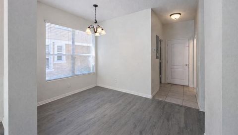 15342 OAK APPLE COURT