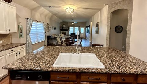 1105 Prairie Heights Dr