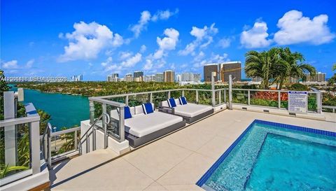 9521 E Bay Harbor Dr