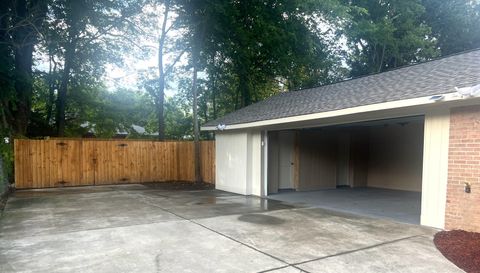 2347 Wentworth Dr