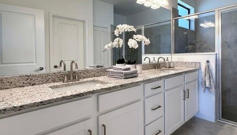 13899 Hunter Oak Dr