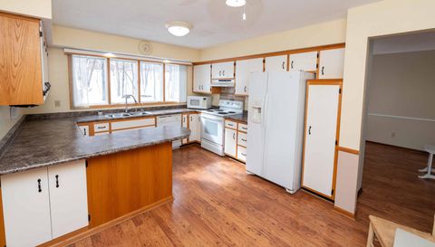 8125 Spring Valley Road