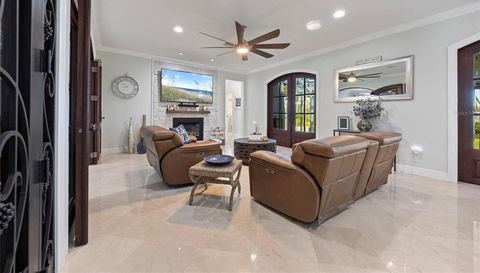 1006 Lake Cooper