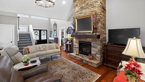 3757 Laurel Park Hwy Hendersonville