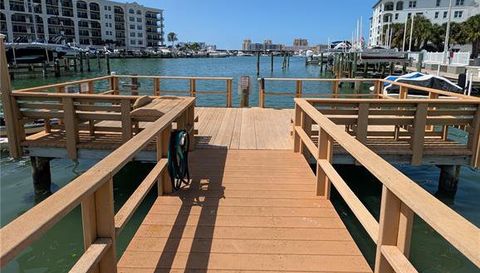 255 Dolphin Point