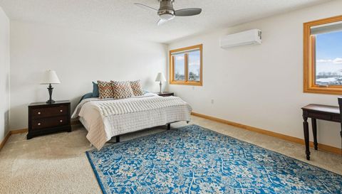 2728 Headland Court SW