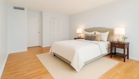 5901 N SHERIDAN Road