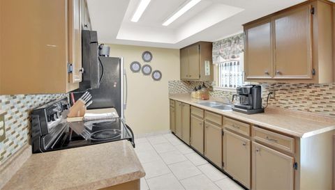 1713 Parkside CIR