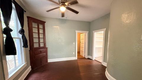 814 E INDIANA AVENUE