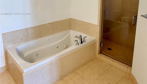 19900 W Country Club Dr