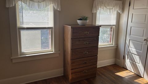 2511 Washington St NE