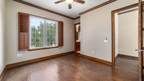 678 SE 47TH LOOP