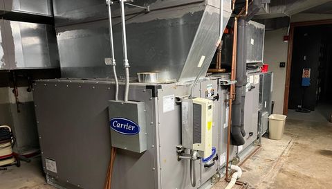 1028 W South Grand Avenue