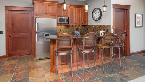 1912 Linner Woods Court