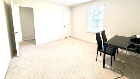 341 Runner Stone Ln