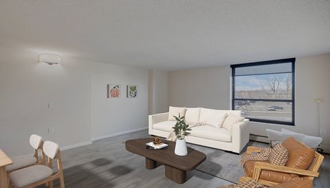 6615 Lake Shore Drive S