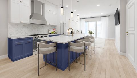 2923 N Southport Avenue