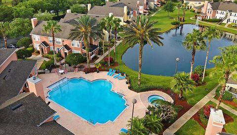 9125 LEE VISTA BOULEVARD