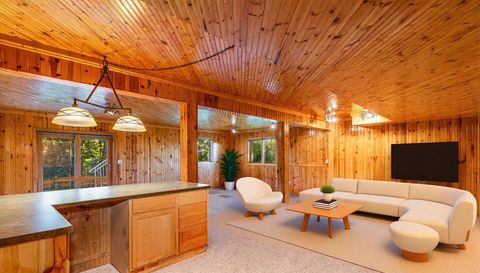 912 Aurora Circle