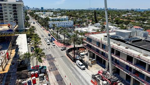 9341 Collins Ave