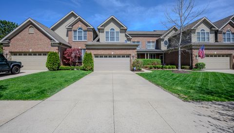 44896 Broadmoor Cir S 109