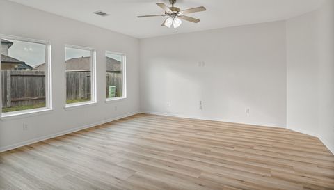 10511 Kings River Dr