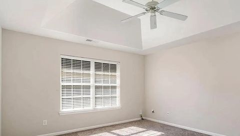 1212 Oakdale Commons Ct