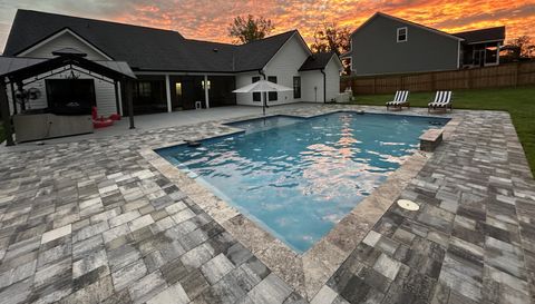 3395 Mariana Oaks Dr