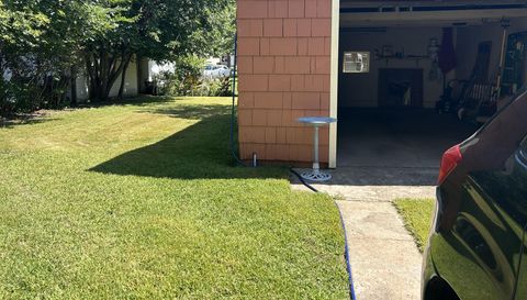 2511 Washington St NE