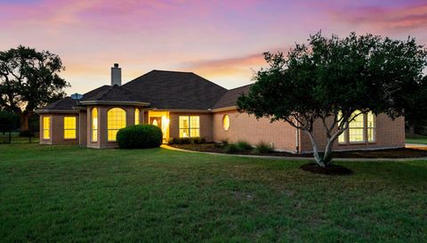 320 Woodland Oaks TRL