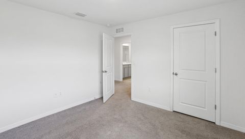 7530 Broad Pointe Dr