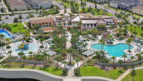 1692 TROPICAL PALMS CIRCLE