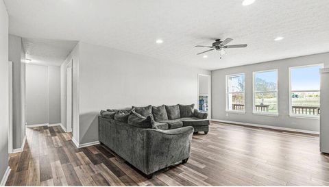 9830 S State Road 13 Fortville