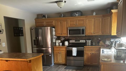 215 Iron Hill Rd