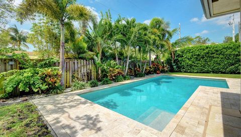 376 Forest Hill Boulevard