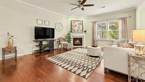 208 Princess Pl