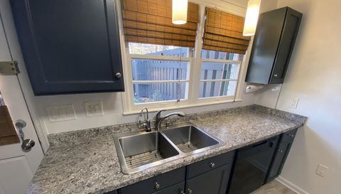 1803 White Oak Hollow NE