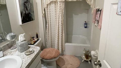 939 Remington Green Dr SE