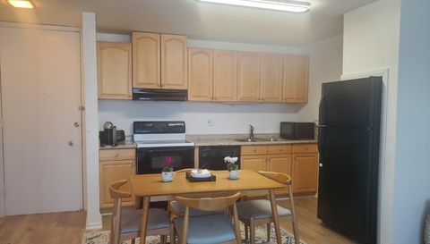 3050 Rue Dorleans 370