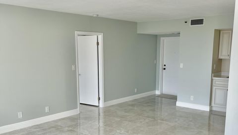 5951 Wellesley Park Dr