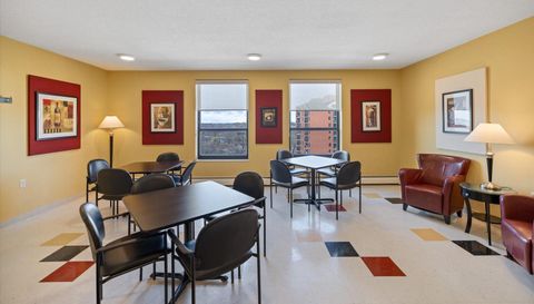 6615 Lake Shore Drive S