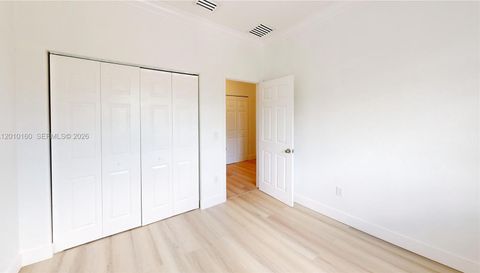 372 Ne 26th Pl