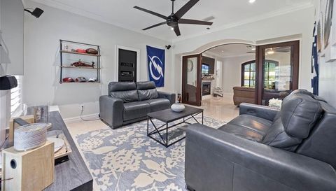1006 Lake Cooper